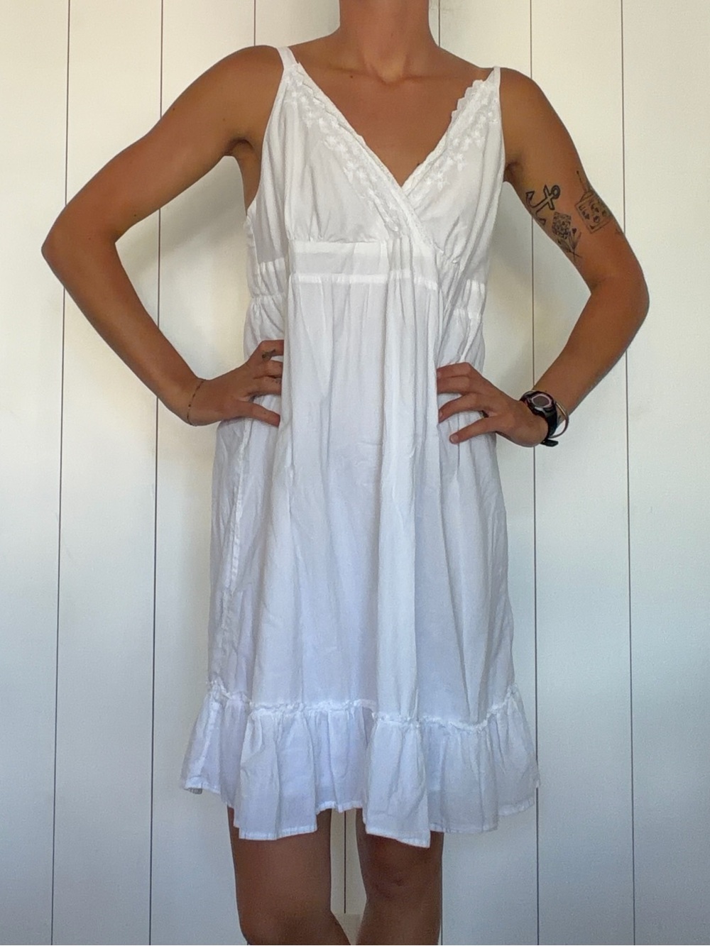 WHITE DRESS - Picture 3 of 5